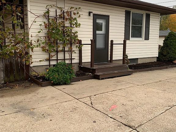 5th image of 5437 Mick Ave SE