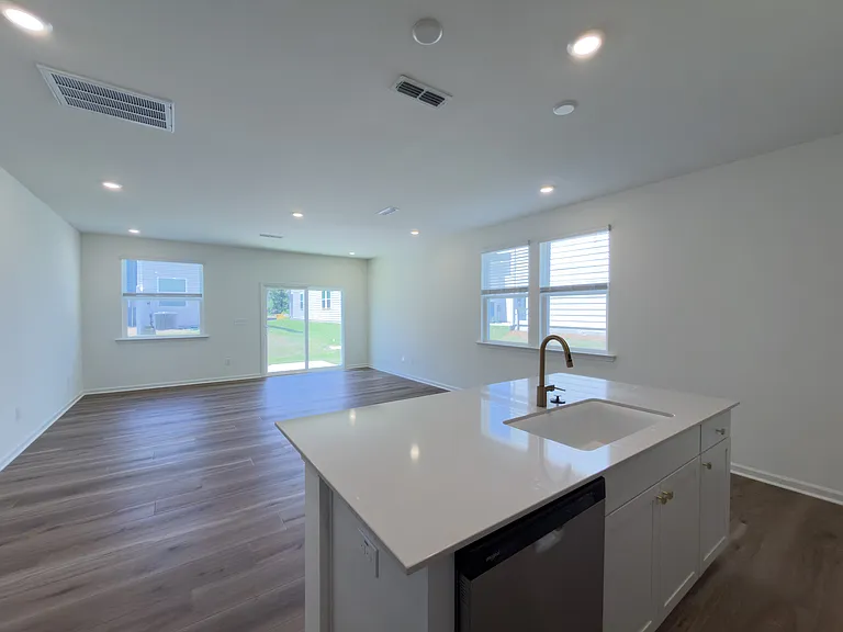 3015 Chrys St — Photo 57