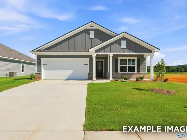 144 Plum Tree Ln, Hazel Green, AL 35750