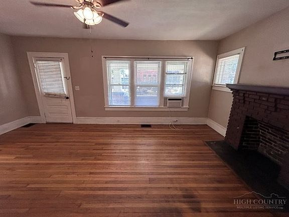 5th image of 439 SE 2nd Avenue