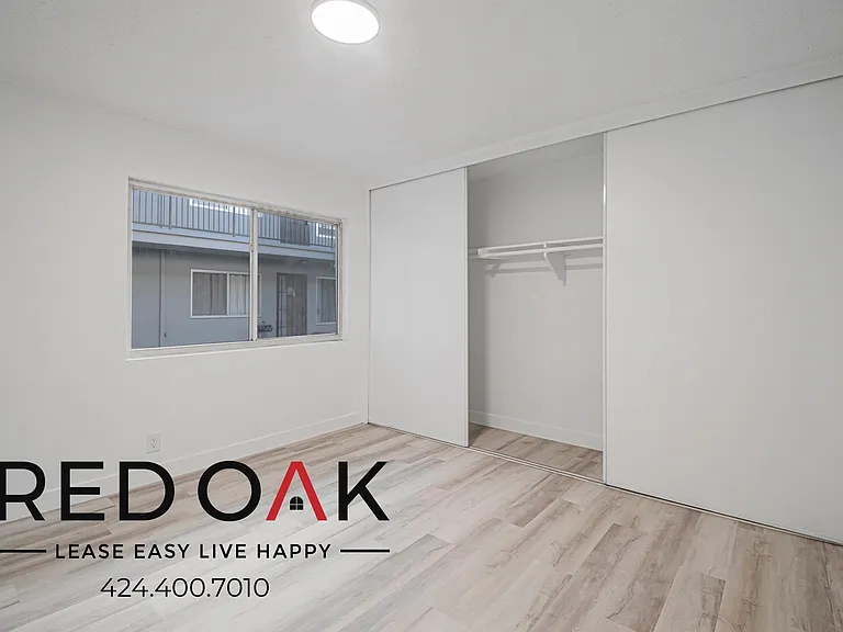 6501 Cherry Ave #8 — Photo 9