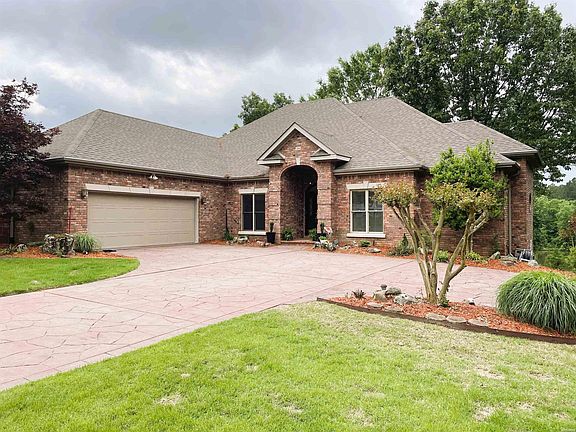 2nd image of 200 Gardens Gate Cir