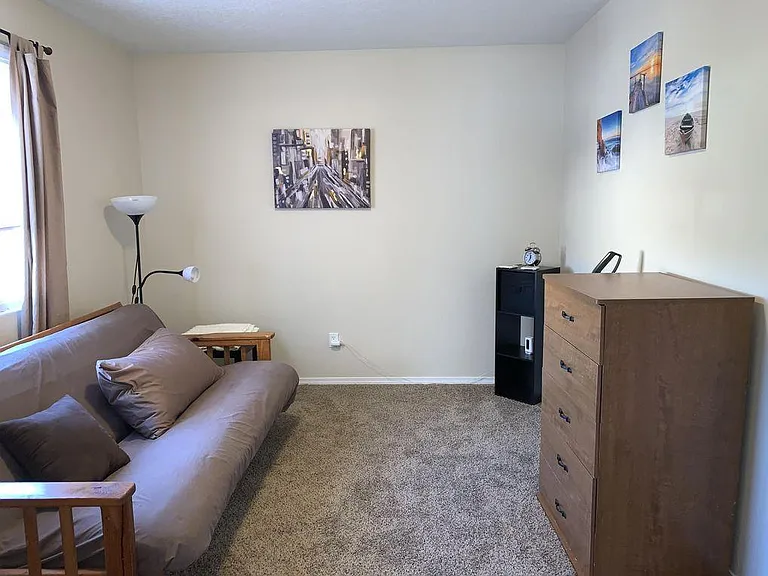 2620 Sarita Ave NW — Photo 8