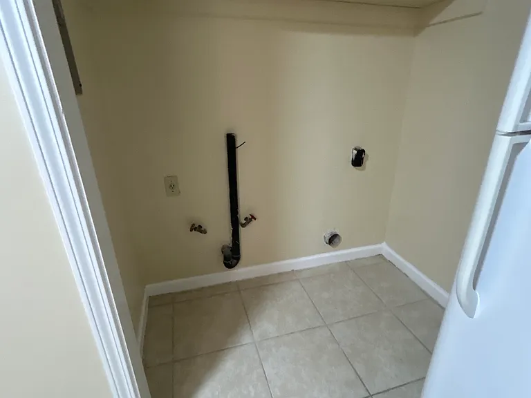 558 S Flannery Rd #B — Photo 16