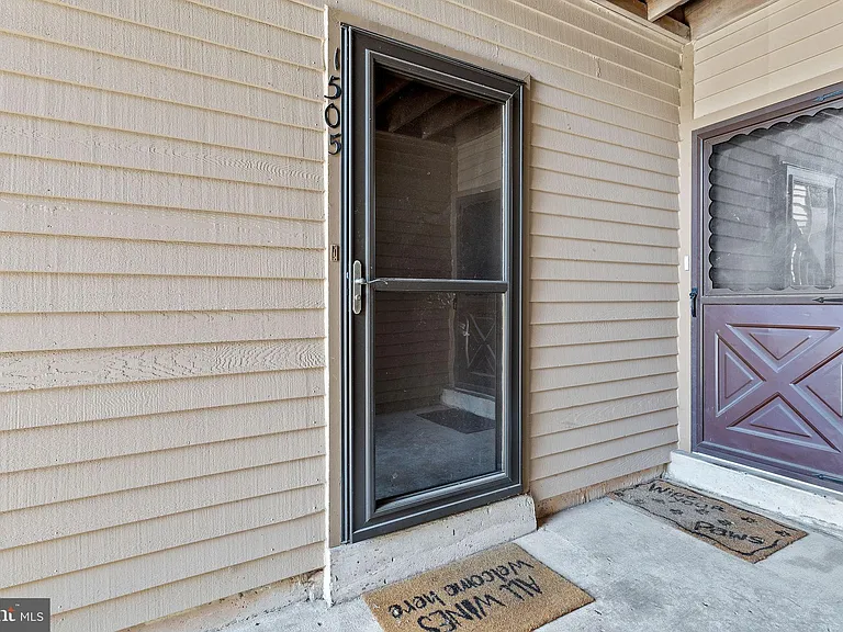 1505 Woodhollow Dr — Photo 1