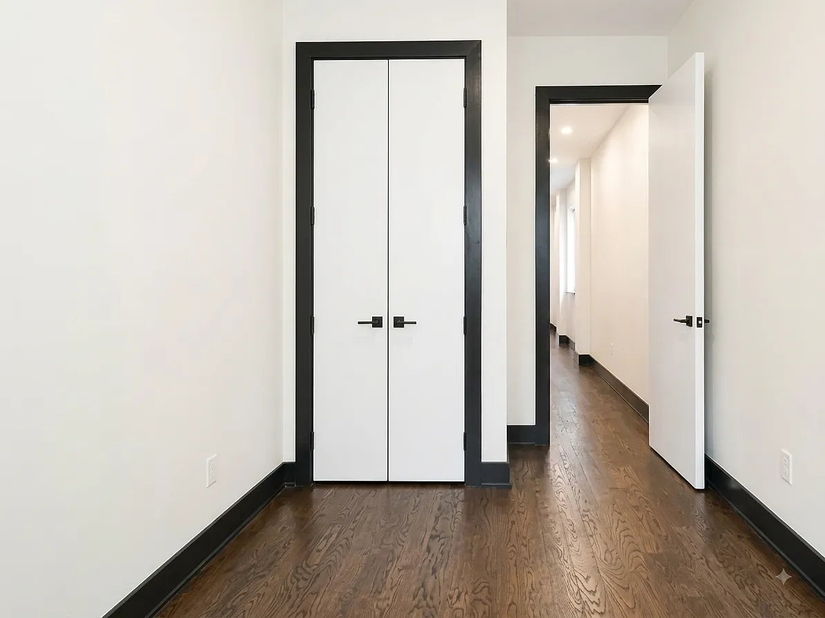 2 bed, $4,300 — Photo 3