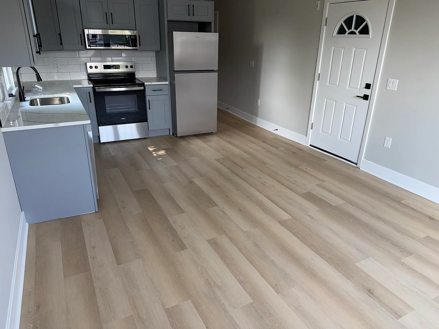2 bed, 1300 sqft, $1,800 — Photo 1