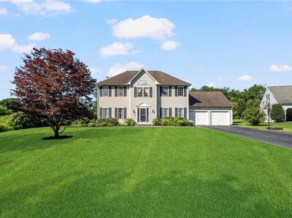 161 Misty Meadow Ln, North Kingstown, RI 02852