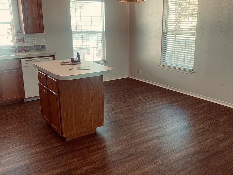 6509 Ashley Ct — Photo 29