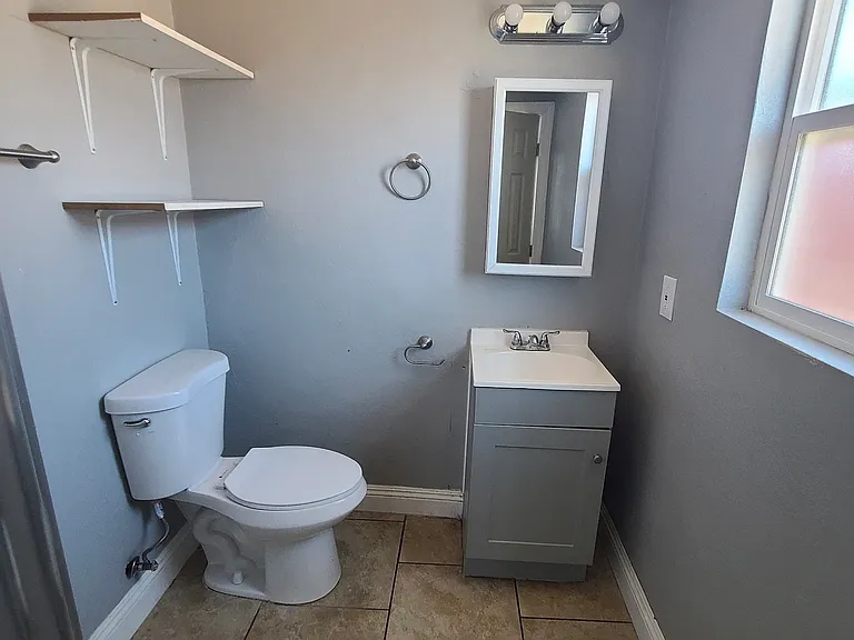 1220 E Campus Way #B — Photo 12