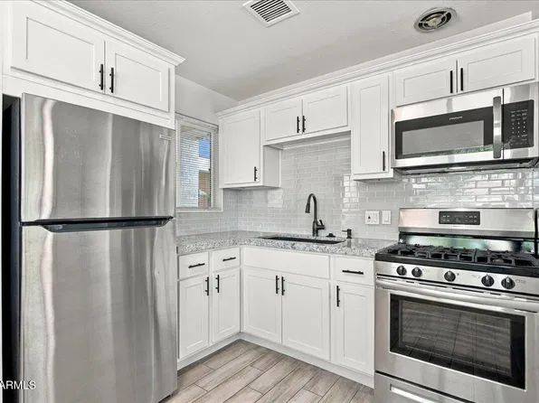 2719 E Oak St, Phoenix, AZ 85008