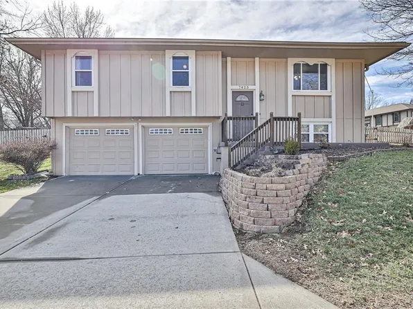 7423 NW 76th Pl, Kansas City, MO 64152