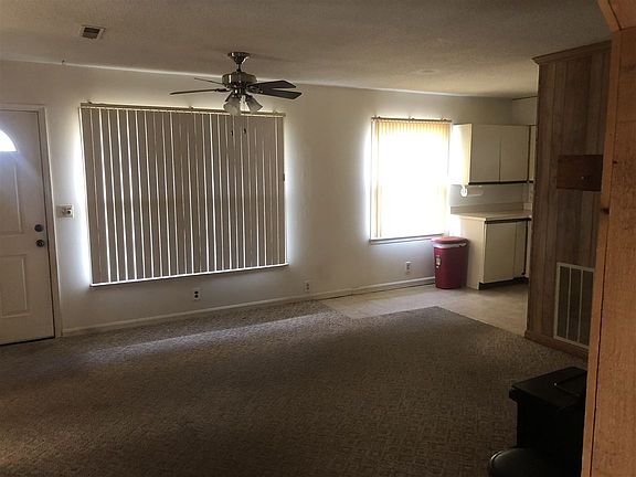 3rd image of 1044 Delmar Dr