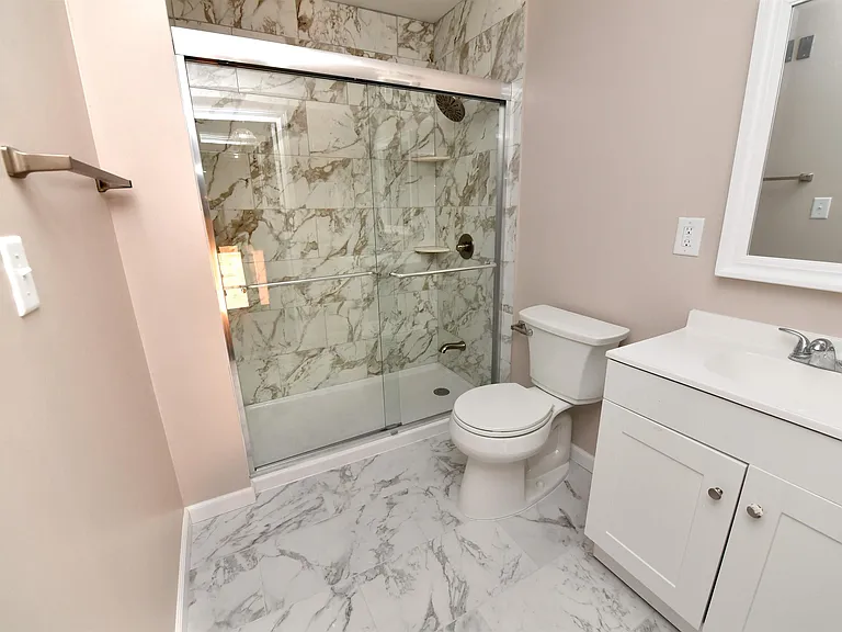 1027 N University St — Photo 36