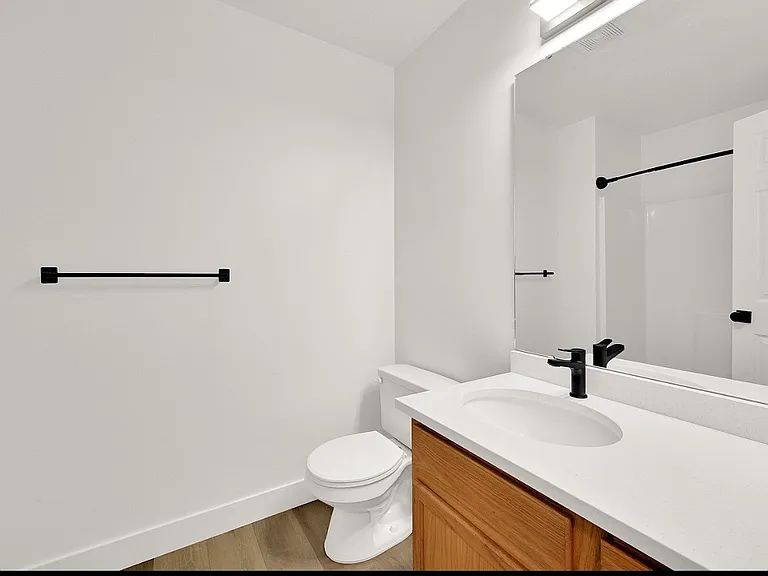 1348 E 6125 S — Photo 23