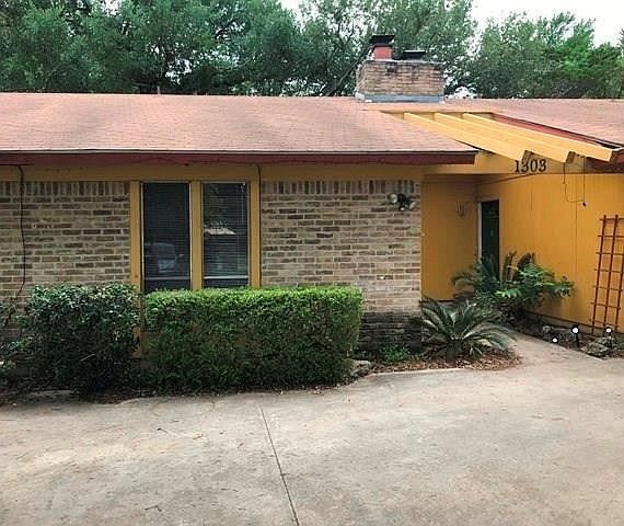 1st image of 1303A Glenda Dr
