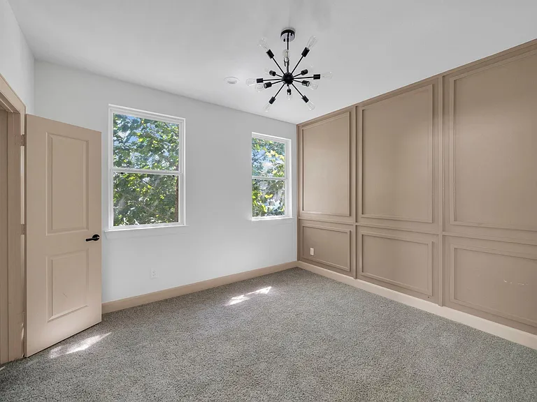 9551 Neuens Rd #B — Photo 19