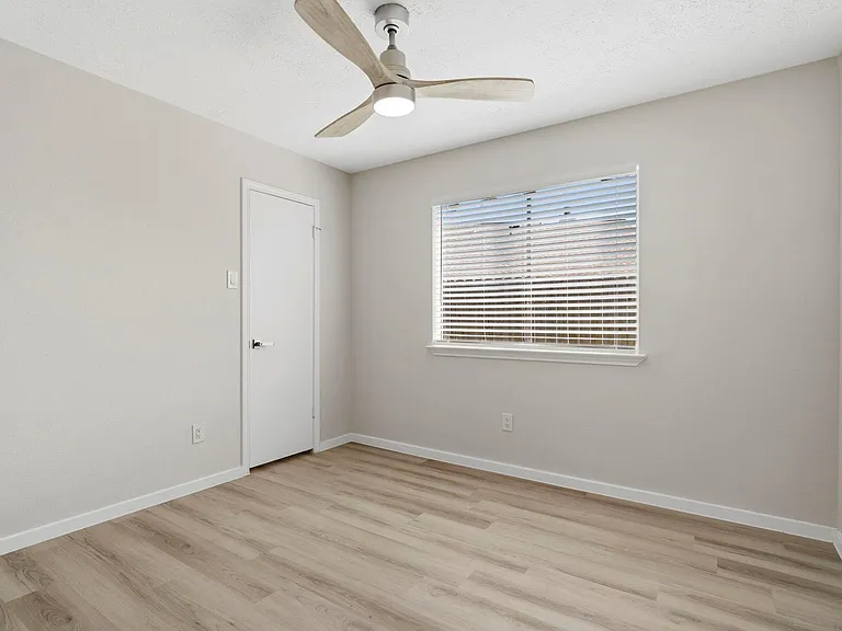 2210 Trail West St — Photo 29