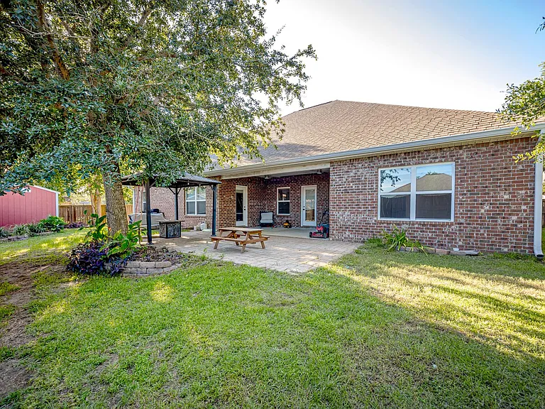 1013 Silverbell Cv — Photo 67