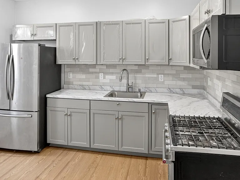12 E 49th St #2 — Photo 18