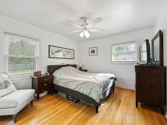 4th image of 948 Carswell Ct