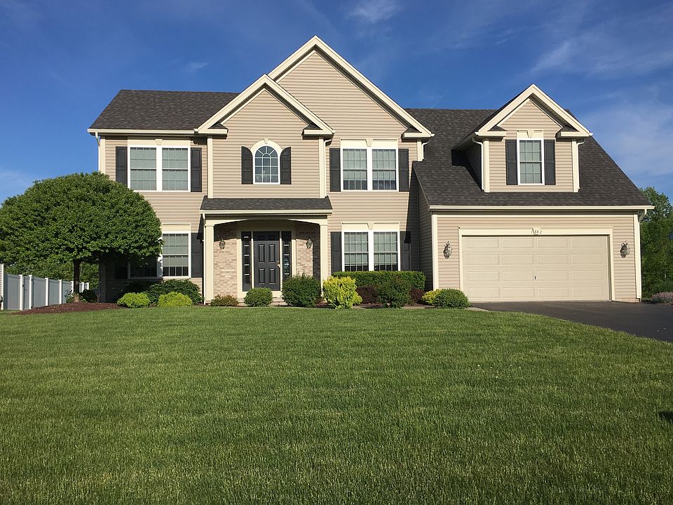 1st image of 1842 Halesworth Ln