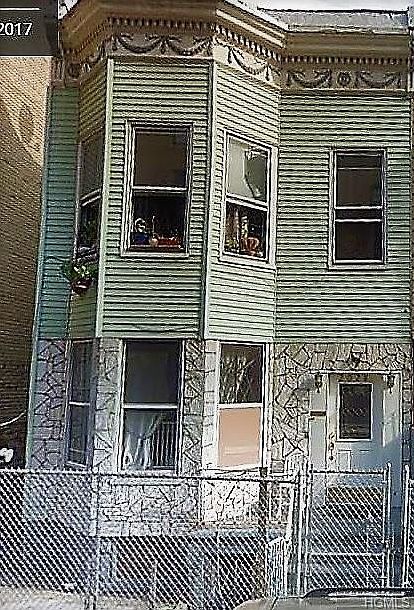 1st image of 2028 Walton Ave