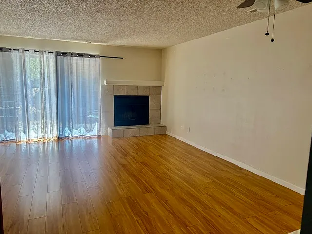 2 bed, 939 sqft, $1,600 — Photo 4
