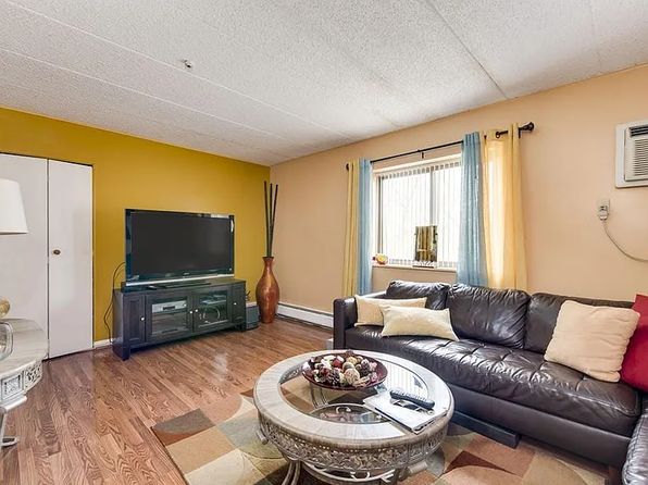 141 Commercial St APT 11