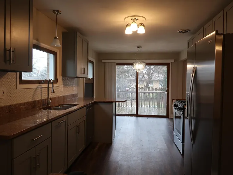 8118 W Eastwood Ave — Photo 18