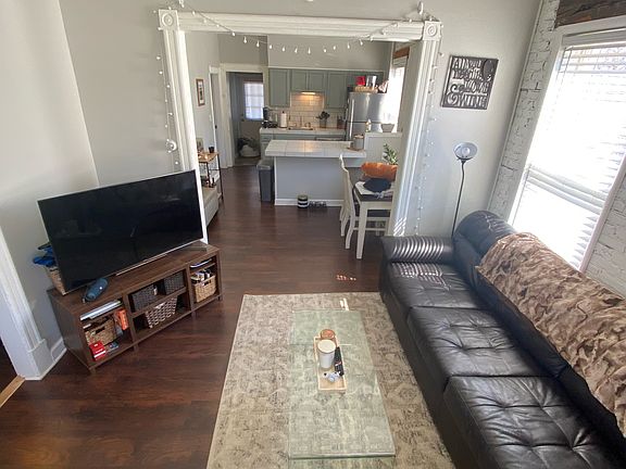 3rd image of 20 Reservoir St #1