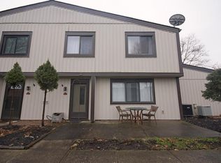 11686 Club House Dr #23, North Royalton, OH 44133