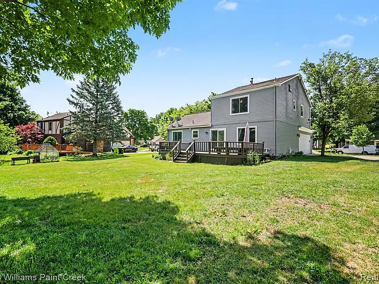 44820 Yorkshire Dr — Photo 18