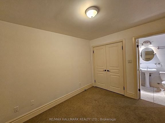 3rd image of 22 Roberta Dr Basement 2