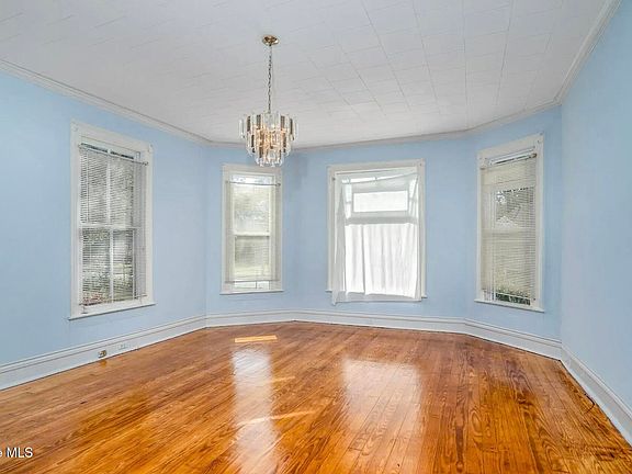 5th image of 314 S Dennis Street
