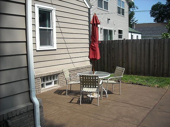 5th image of 1860 Reaney Ave E