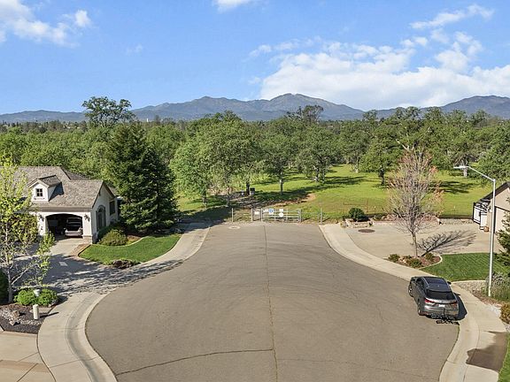 2nd image of 2110 Cadjew St