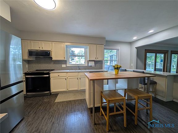 3rd image of 1768 Cambridge Park E