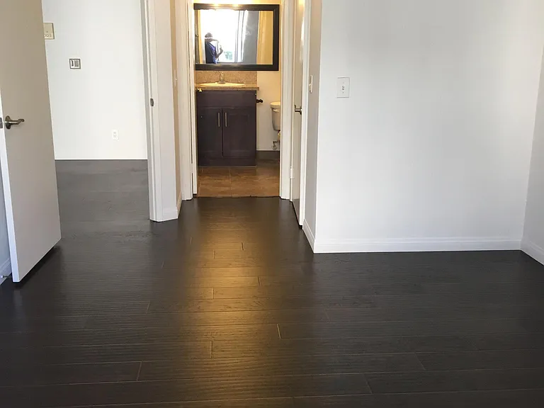 Catalina Apartments — Photo 52