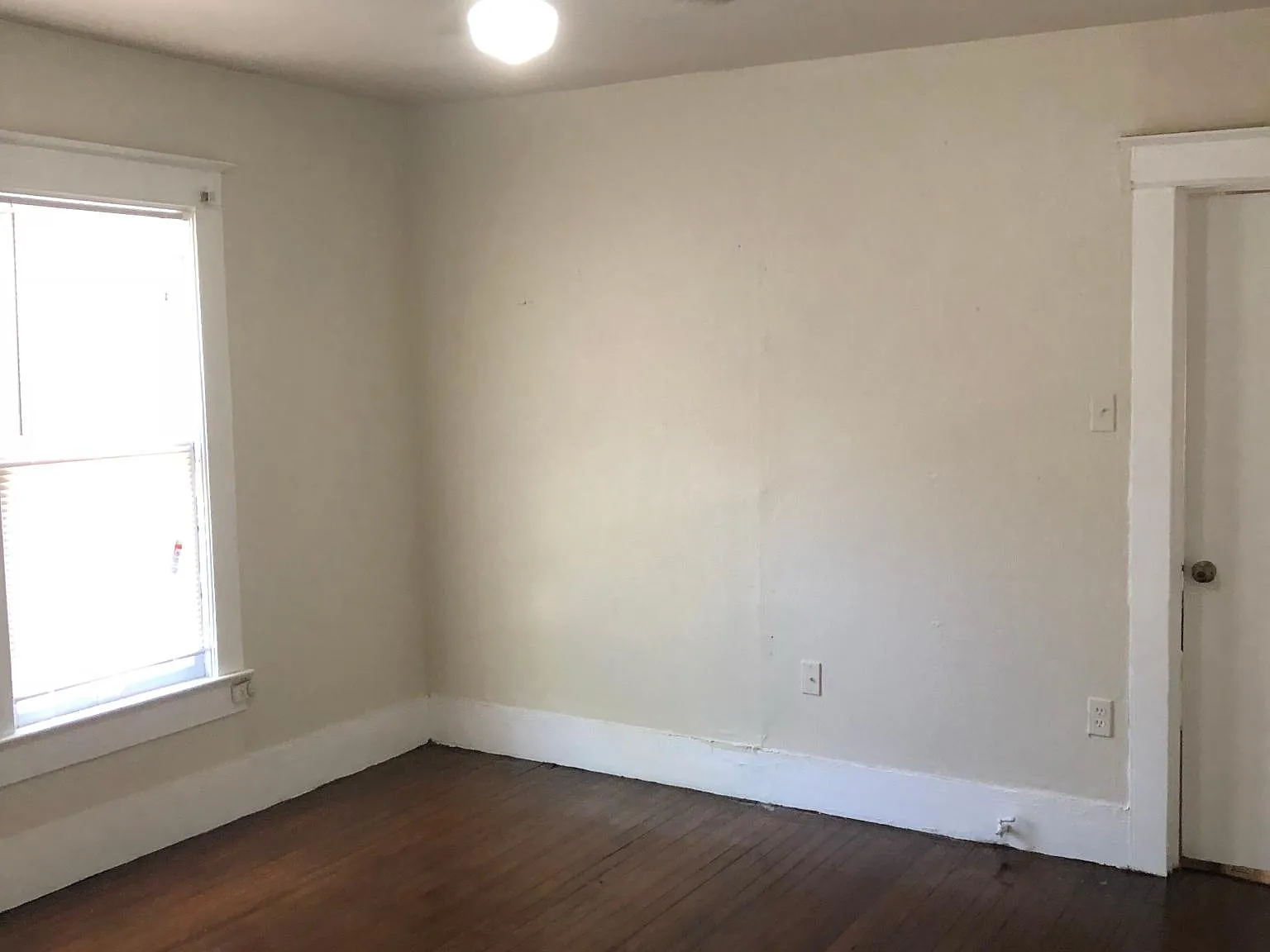 3 bed, 1251 sqft, $2,000 — Photo 3