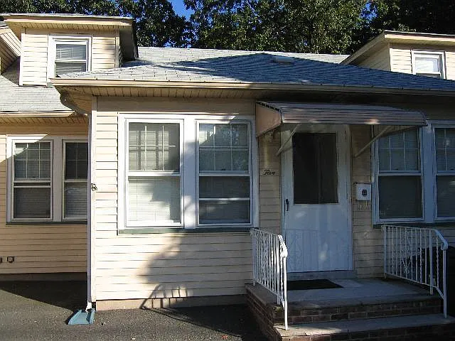 5 Burnham Rd