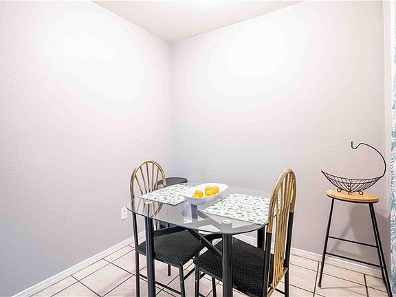 5th image of 401 12th Ave #223