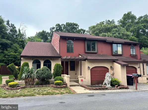 16 Del Sol Pl, Sicklerville, NJ 08081