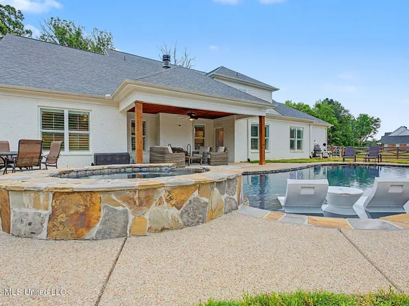 199 Louise Rd, Byhalia, MS 38611
