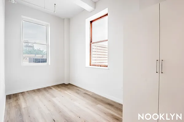 Rented by Nooklyn NYC LLC | media 81