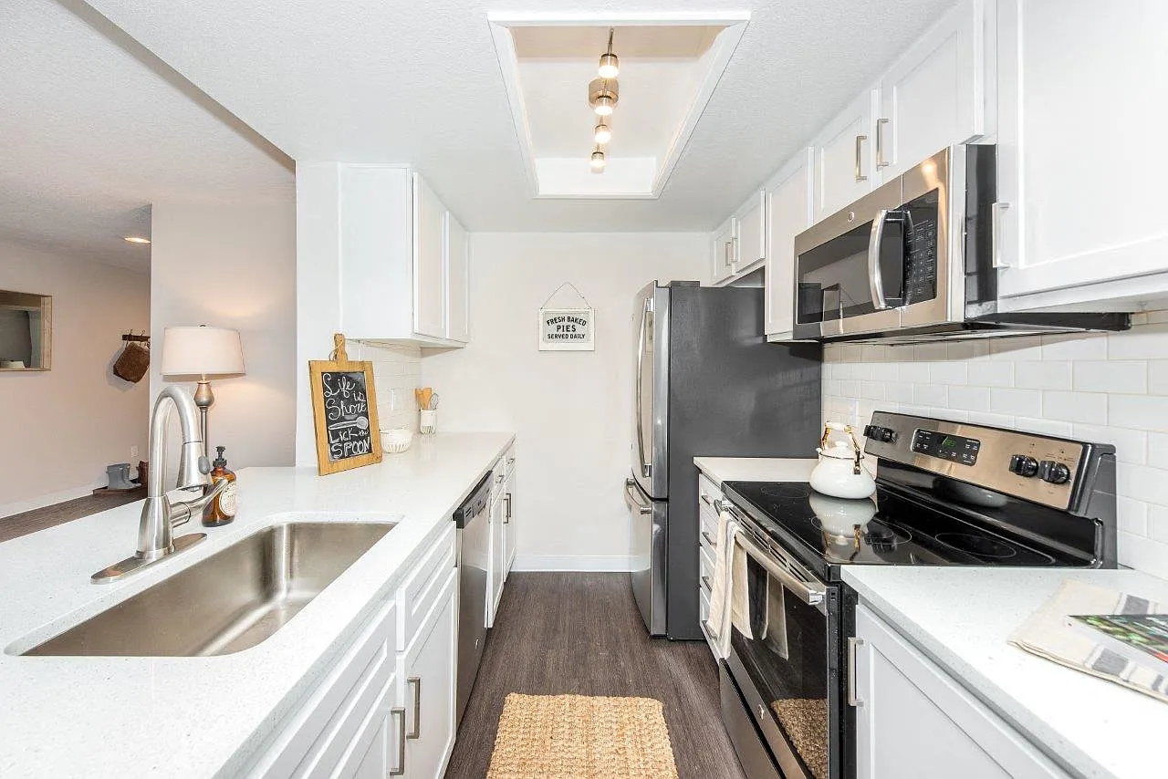 Townhomes with a View — Photo 4