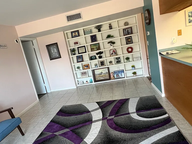 750 N Village Dr N #105 — Photo 1