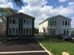33 Pequot Ave, Port Washington, NY 11050
