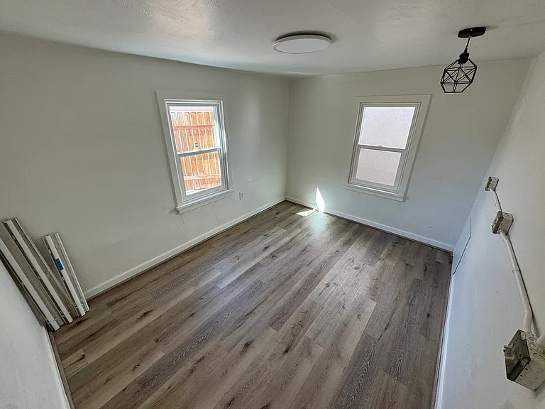 312 Peach Ave — Photo 8