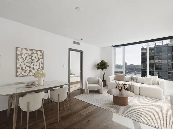 38 Smithe St #1751, Vancouver, BC V6B 0P3